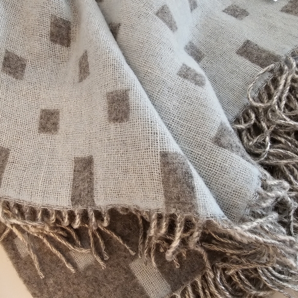 Fibre By Auskin Merino Wool Throw Blanket Gray Seamist - Picture 11 of 16